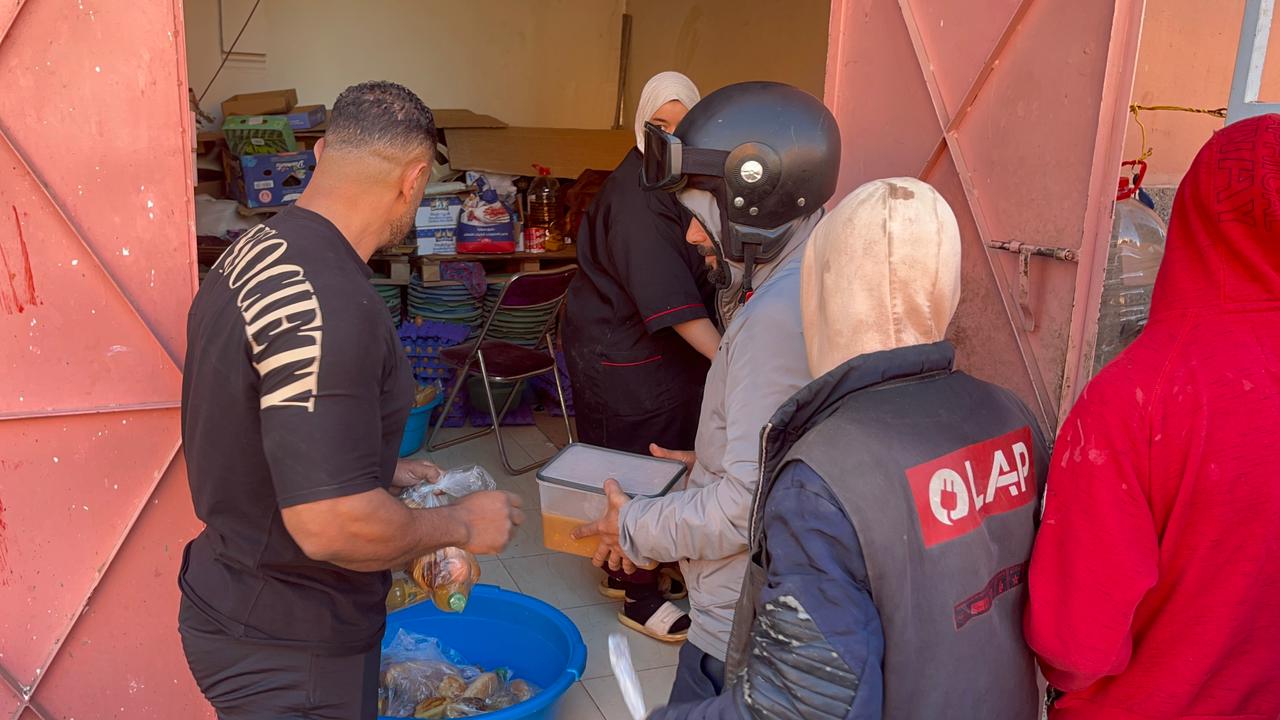 بالصور : مجموعة نوادي أوكسجين للرياضة بمراكش تواصل “مائدة الرحمان” تحت إشراف البطل الدولي مراد زاهر.. وعدد الوجبات يتجاوز 260 يومياً 5 1000470321