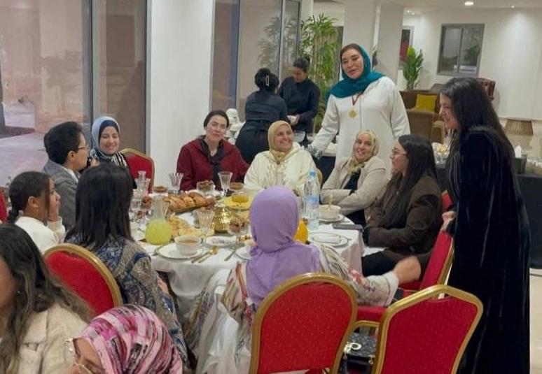 رابطة المرأة المحامية بشراكة مع هيئة المحامين بمراكش – ورزازات تحتفي باليوم العالمي للمرأة بندوة حول تمثيلية المحاميات وإفطار رمضاني تكريمي 15 1000473536