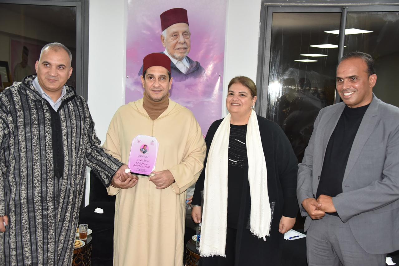 بالصور : رياض مزور يؤطر سمرًا رمضانيًا لحزب الاستقلال ويشيد بالدينامية التنظيمية للحزب بمراكش 13 1000479402