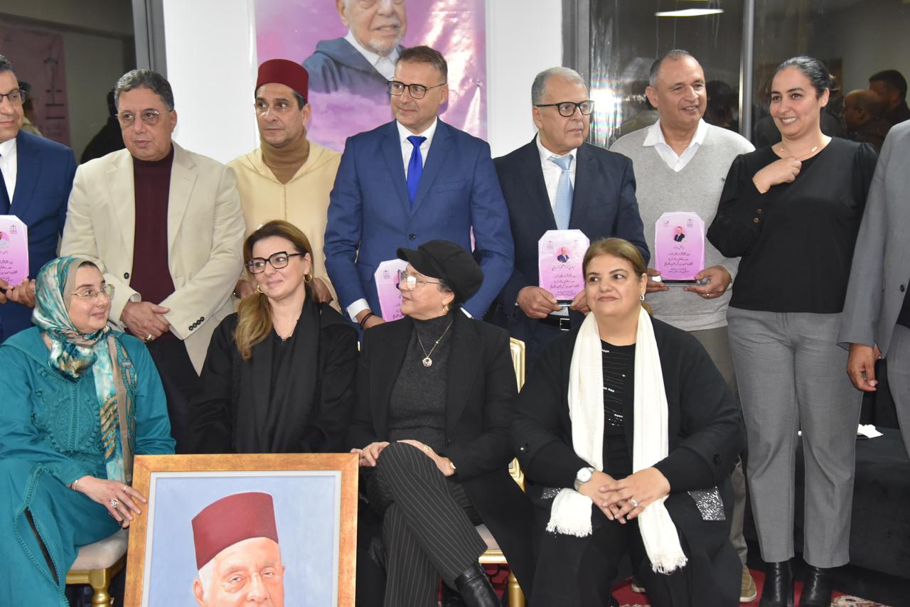 بالصور : رياض مزور يؤطر سمرًا رمضانيًا لحزب الاستقلال ويشيد بالدينامية التنظيمية للحزب بمراكش 14 1000479403