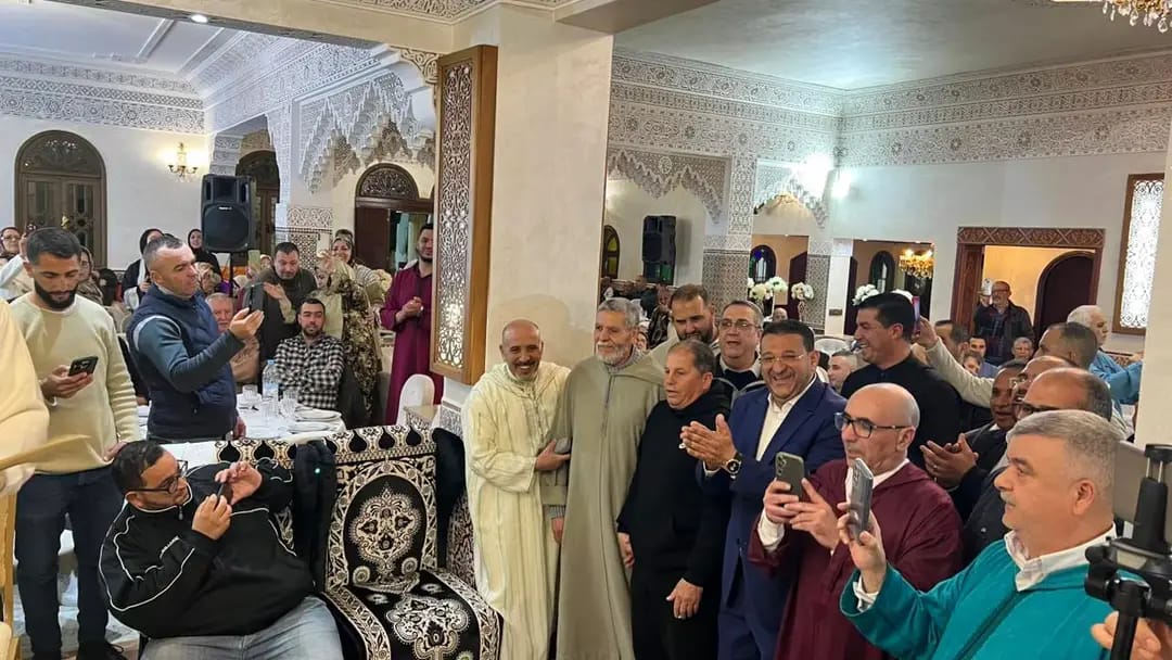 جماعة مرتيل تحتفي بموظفيها وعمالها المتقاعدين في إفطار جماعي رمضاني مفعم بالاعتراف والتقدير. 6 1000479513