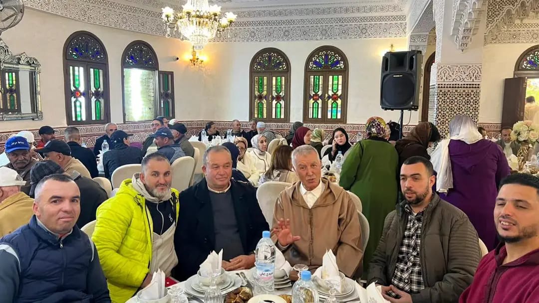 جماعة مرتيل تحتفي بموظفيها وعمالها المتقاعدين في إفطار جماعي رمضاني مفعم بالاعتراف والتقدير. 9 1000479516