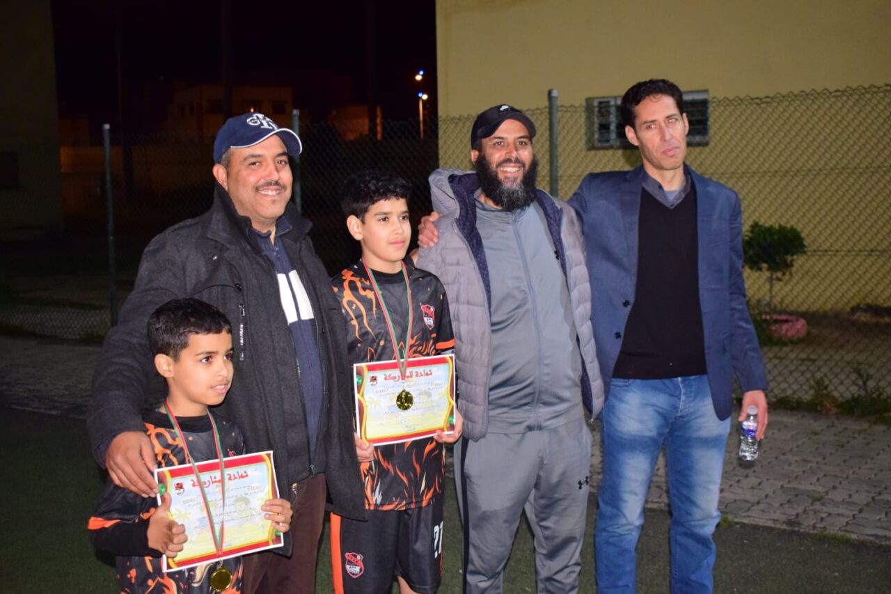 سيدي بنور…إسدال الستار على الدوري الرمضاني لمدرسة الأنوار في أجواء رياضية مميزة 4 1000479804