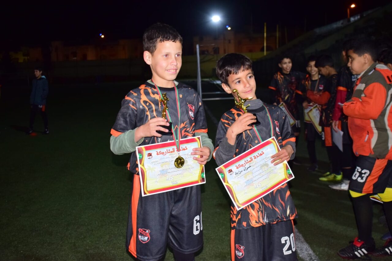 سيدي بنور…إسدال الستار على الدوري الرمضاني لمدرسة الأنوار في أجواء رياضية مميزة 10 1000479810