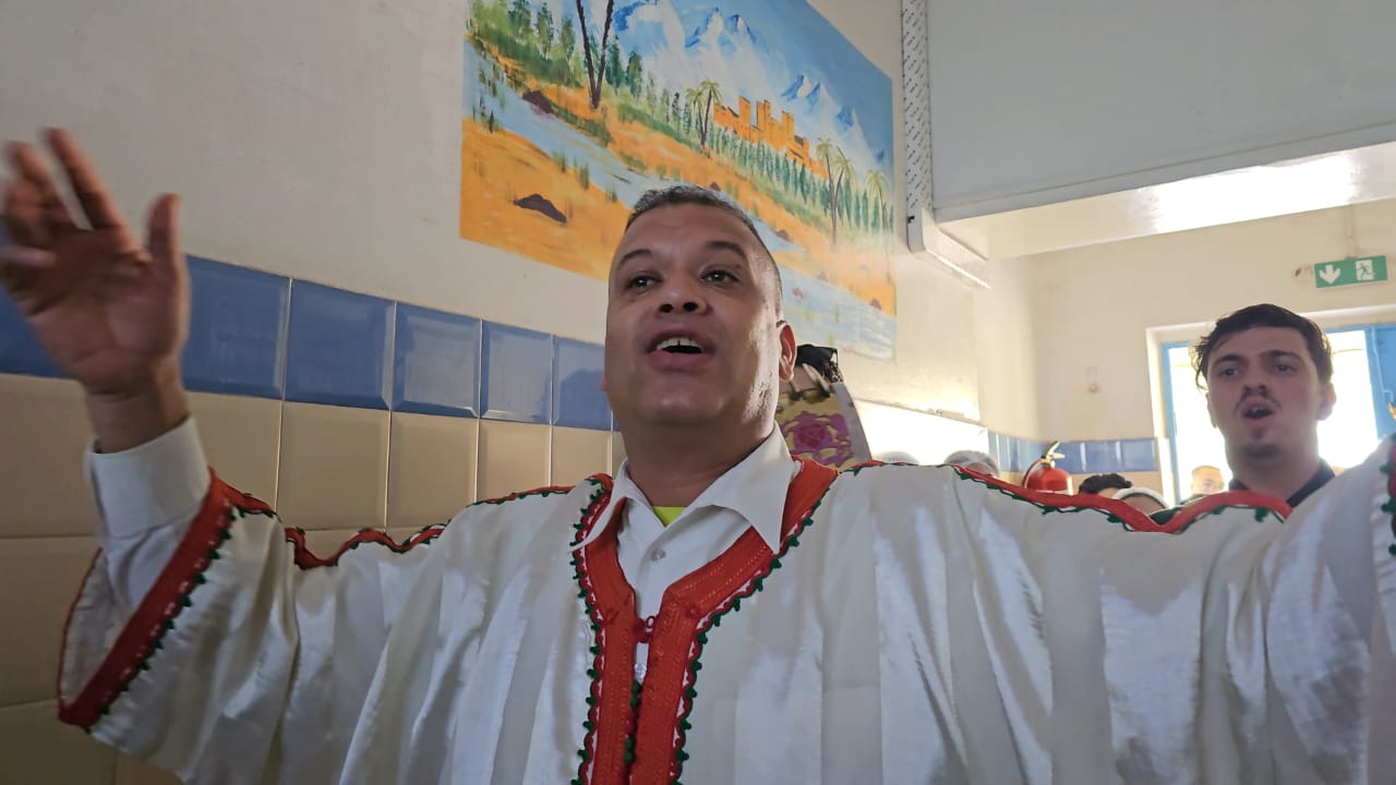 برشيد.. مبادرة إنسانية تزرع الفرح في قلوب 240 نزيلا ونزيلة بمستشفى الرازي للطب النفسي 4 1000482951