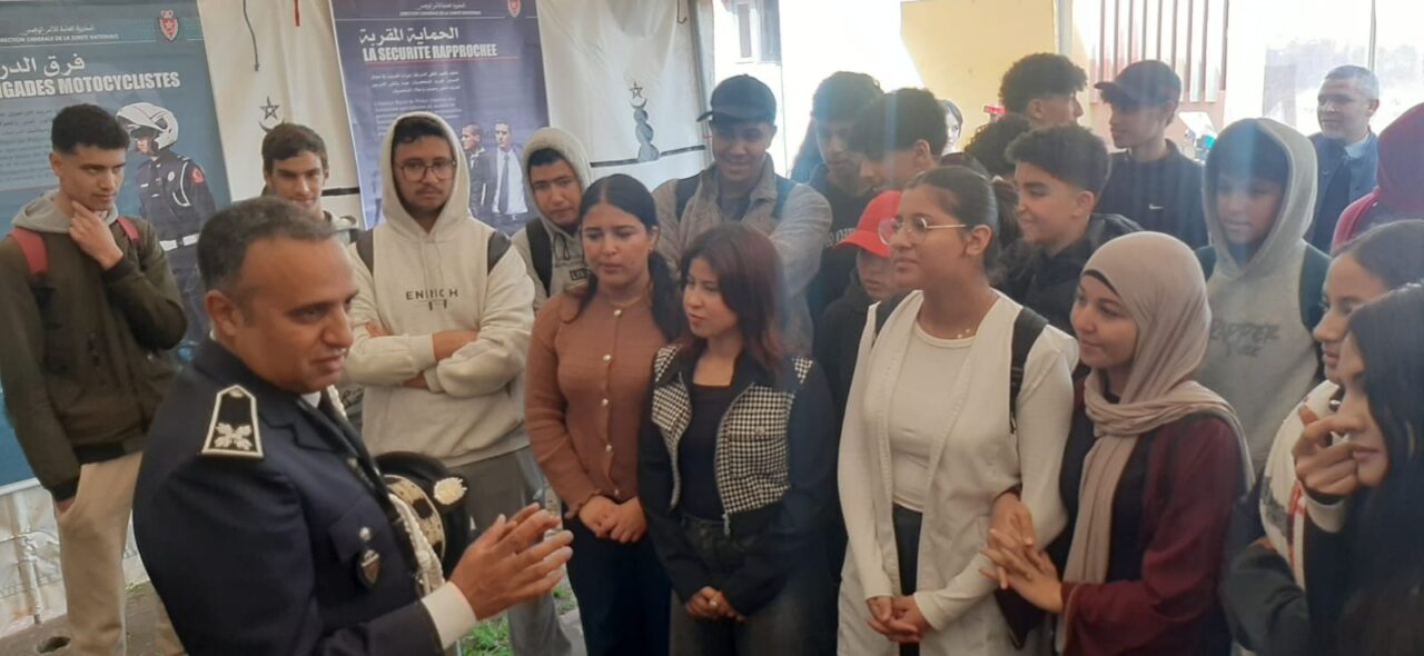 سطات.. ملتقى إعلامي تربوي بثانوية الرازي التأهيلية يعزز آفاق التوجيه الدراسي والمهني. 5 1000485557