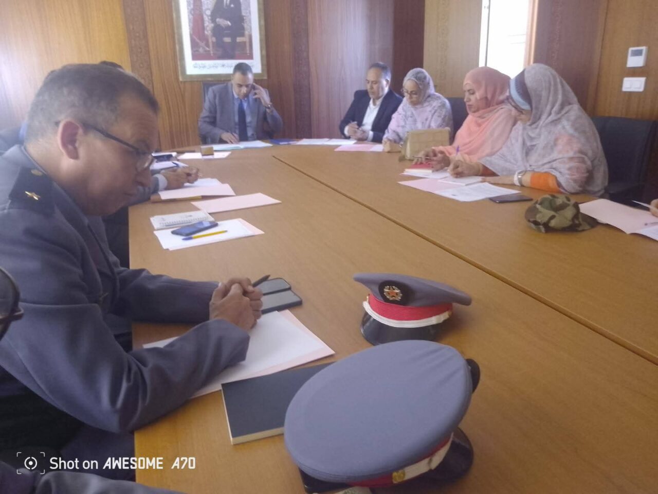 السمارة...اجتماع اللجنة المحلية للتكفل بالنساء والأطفال ضحايا العنف. 2 1000488520