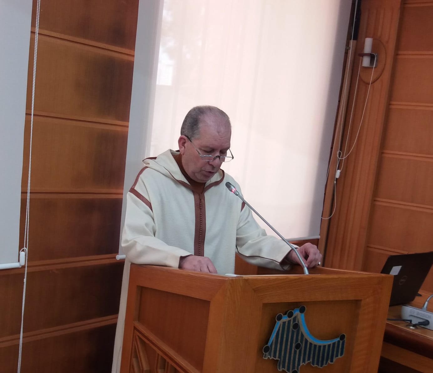 الأمين بنجيد رئيس التنمية الاجتماعية والثقافية والشؤون الرياضية يبرز دور و أهداف المتحف البحري بأصيلة. 1 IMG 20260303 WA0038