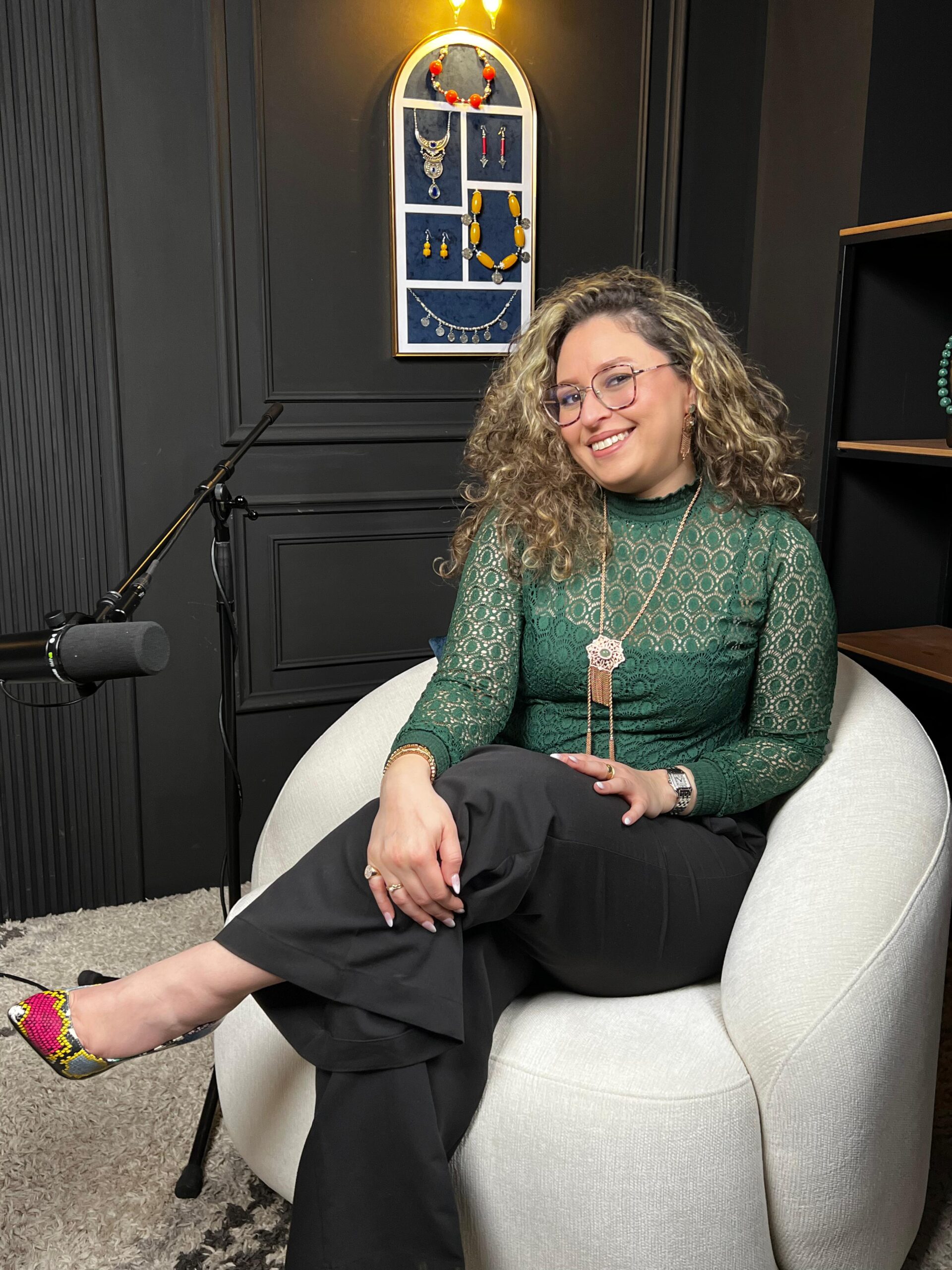 نادية حوات تطلق "Karat w Carat": أول بودكاست عربي متخصص في المجوهرات والساعات الفاخرة من إنتاج 18k.ma 1 IMG 20260303 WA0057 scaled