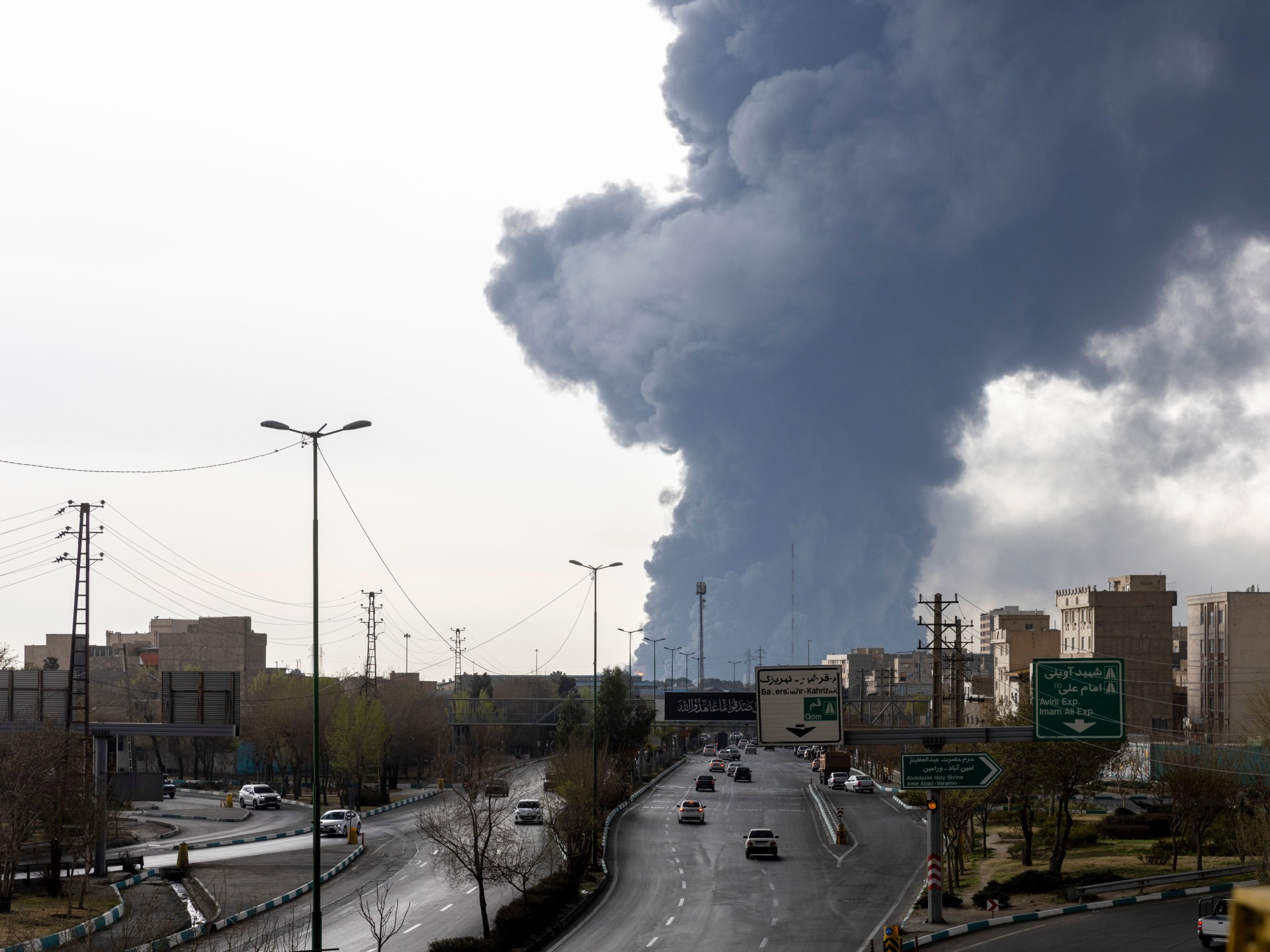 تصعيد خطير: طهران تحت القصف وتهديدات متبادلة تضرب قطاع الطاقة 1 getty 69ad7395dc 1772974997