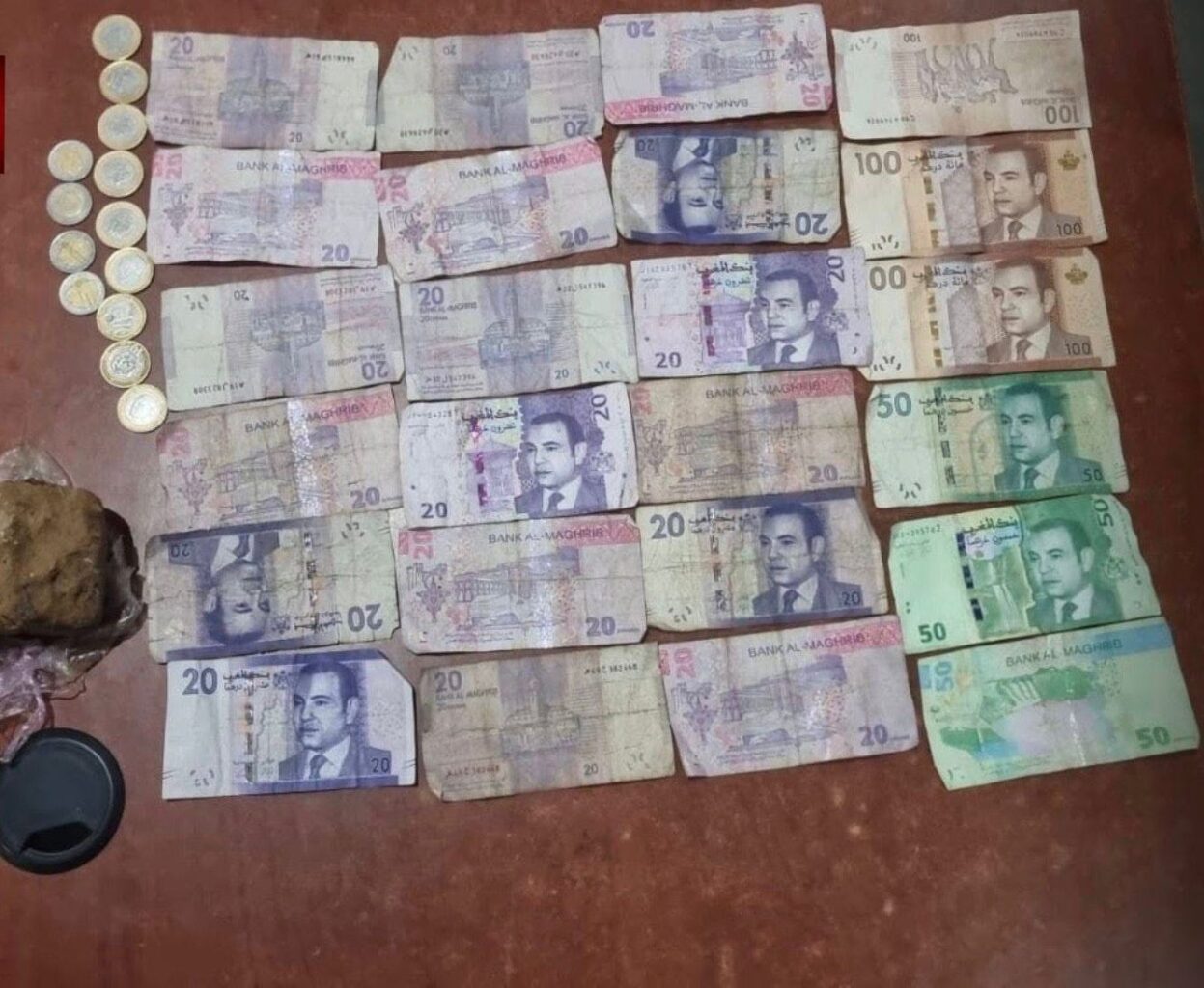 بالصور : إحباط ترويج أقراص مهلوسة وتوقيف أربعة أشخاص بضواحي الجديدة 2 1000492540