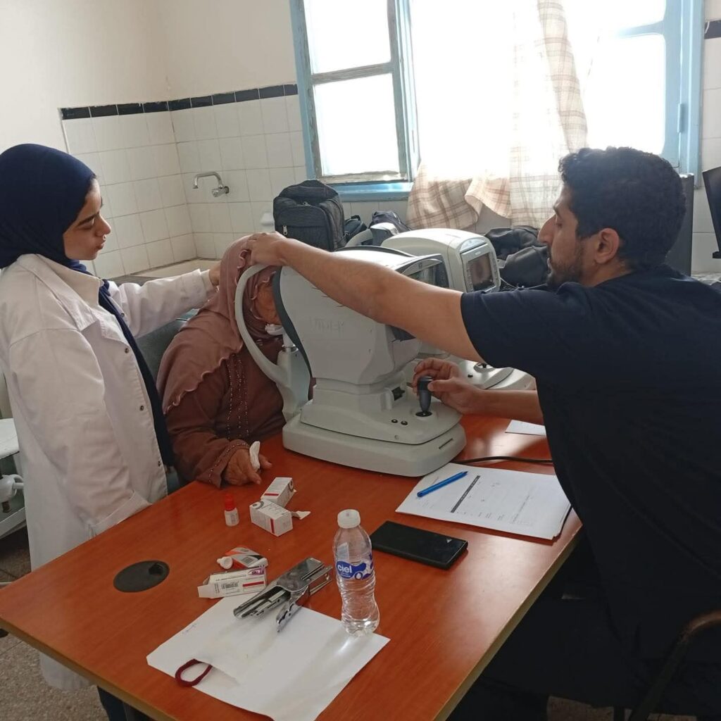 بالصور : عمالة الصويرة تقرّب خدمات طب العيون من ساكنة العالم القروي عبر حملة طبية واسعة 4 1000493428