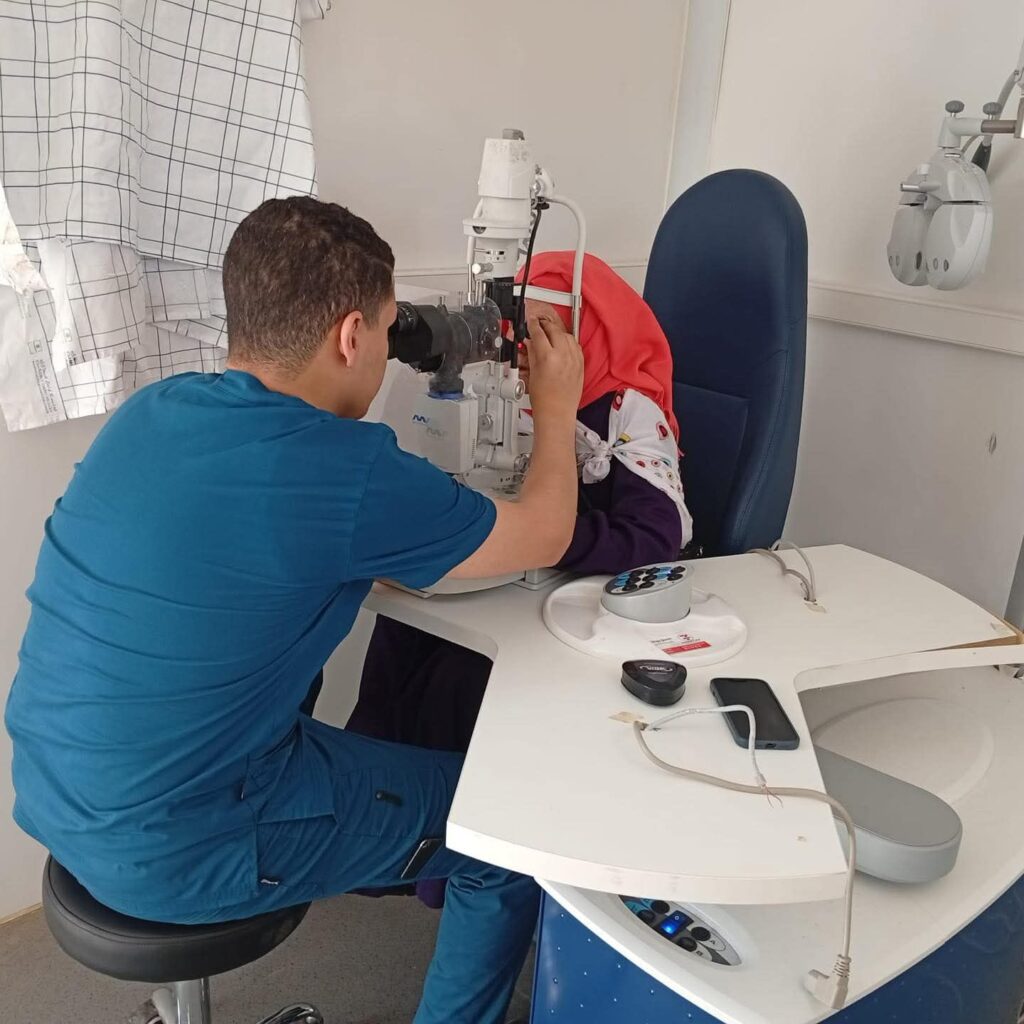 بالصور : عمالة الصويرة تقرّب خدمات طب العيون من ساكنة العالم القروي عبر حملة طبية واسعة 5 1000493429