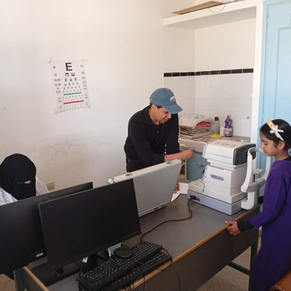 بالصور : عمالة الصويرة تقرّب خدمات طب العيون من ساكنة العالم القروي عبر حملة طبية واسعة 7 1000493431