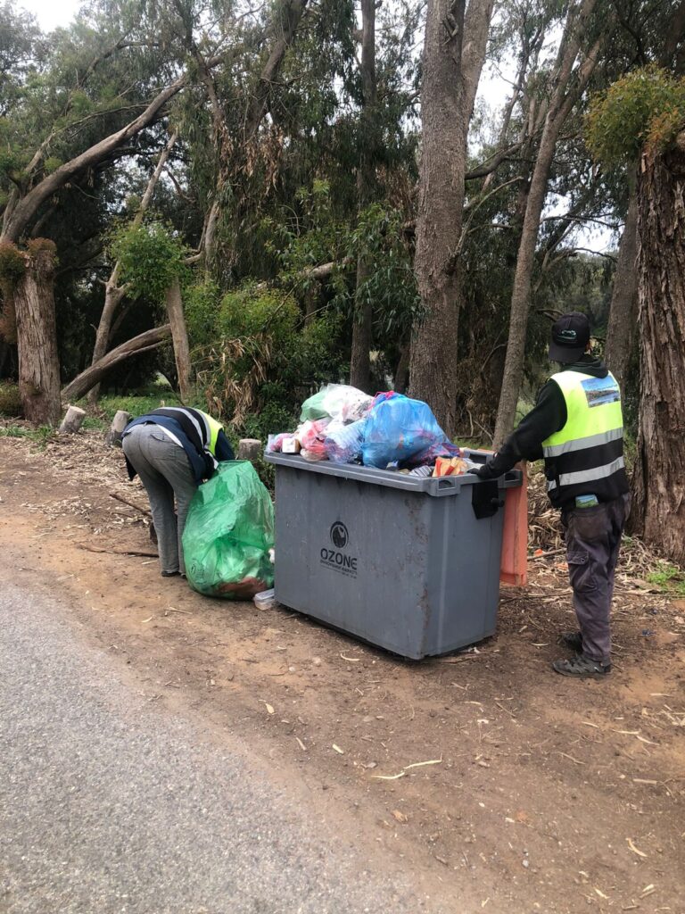 شباب تعاونية سيدي بوغابة… حُرّاس الطبيعة في مواجهة التلوث والحرائق 3 1000495724