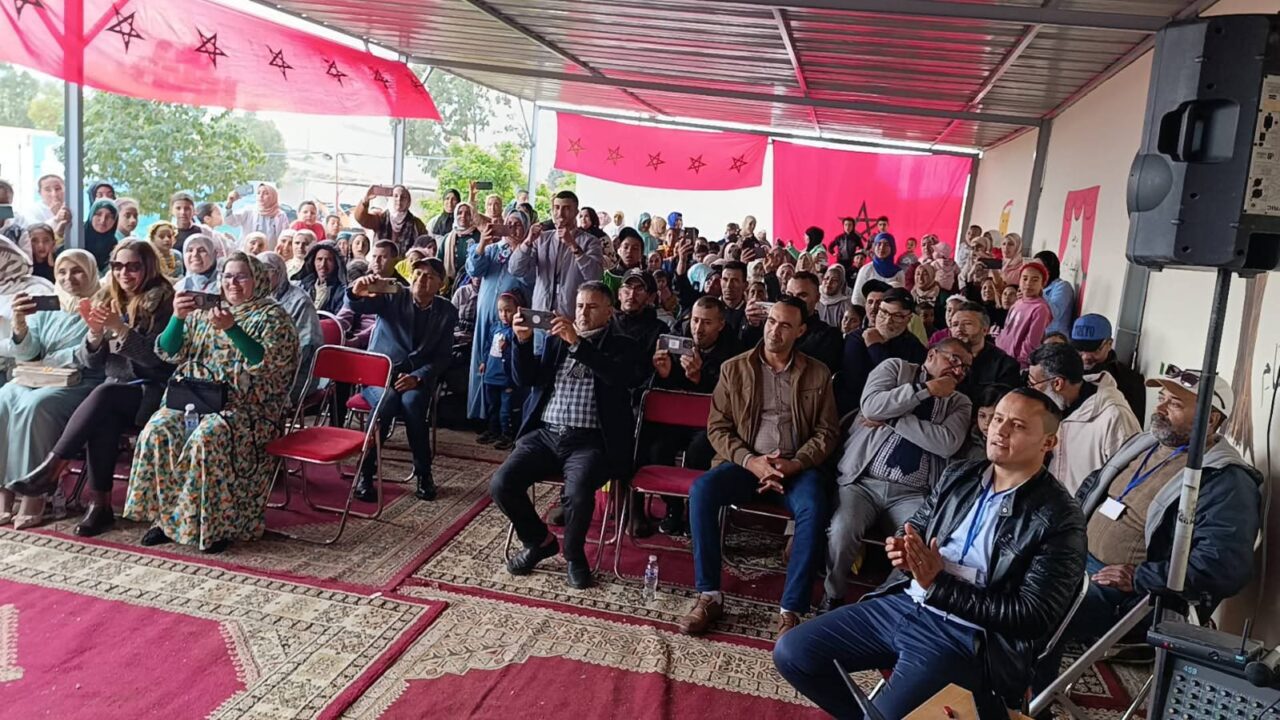 سطات... تكريم السيدة "مي فضيلة" في مهرجان الربيع الأول لمجموعة مدارس أولاد عزوز 4 1000497344