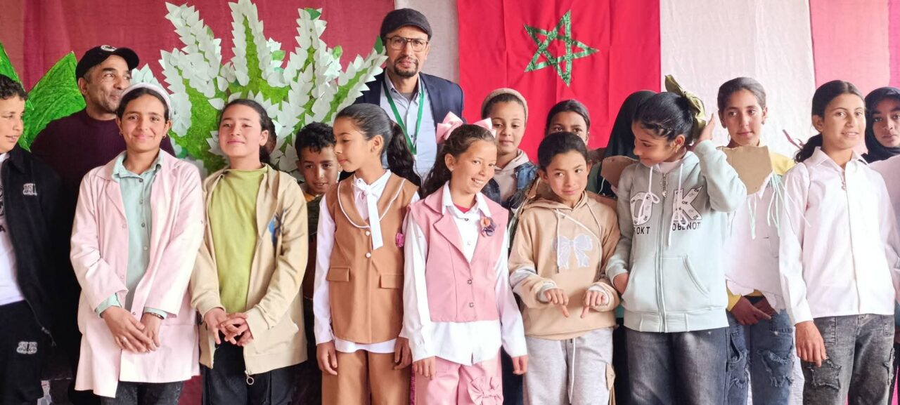 سطات... تكريم السيدة "مي فضيلة" في مهرجان الربيع الأول لمجموعة مدارس أولاد عزوز 6 1000497346