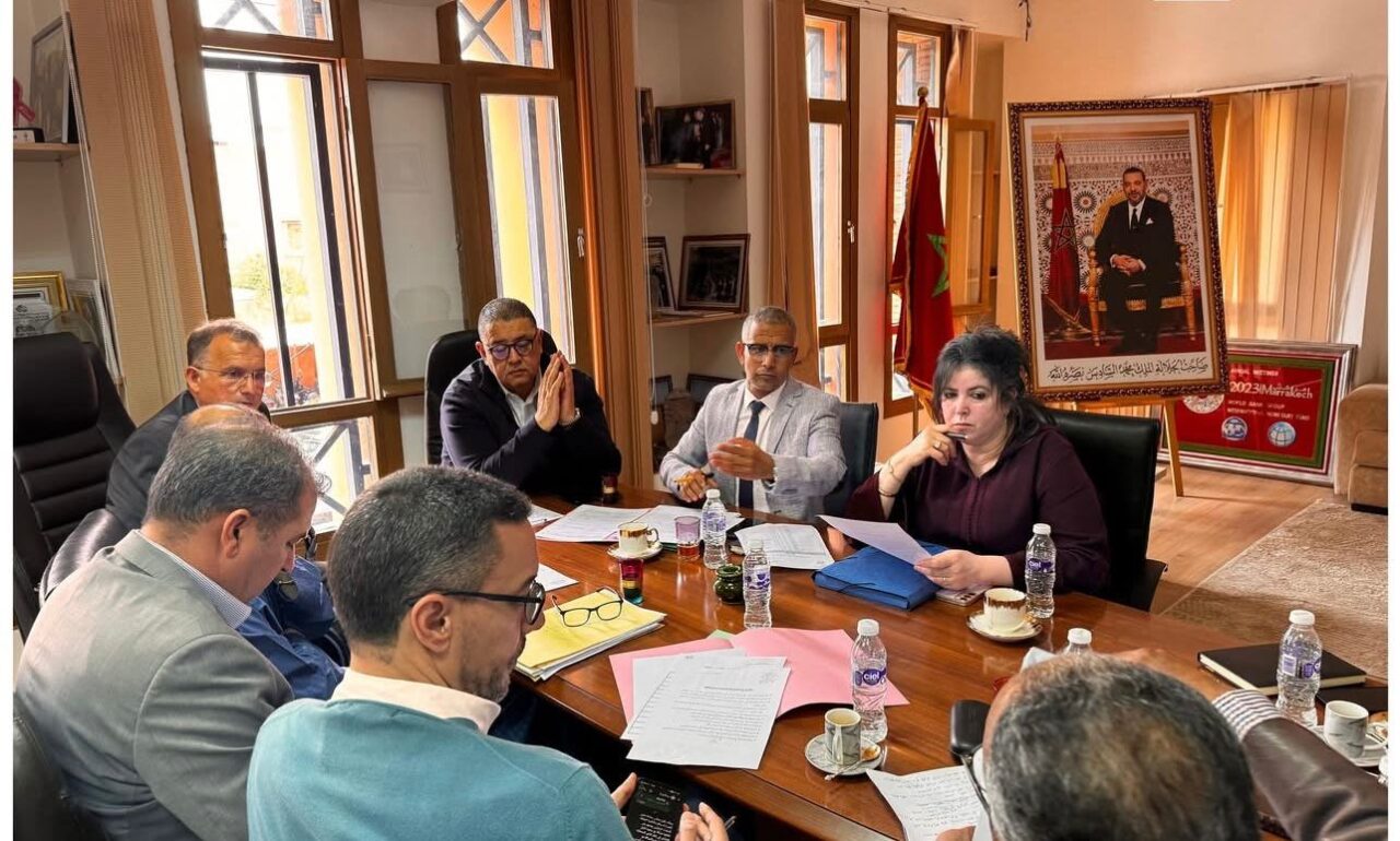 بالصور : عبد الرحمان وافا يقود التحضير لدورة ماي 2026 في أفق تعزيز حكامة التدبير المحلي بجماعة المشور القصبة بمراكش 6 1000497607