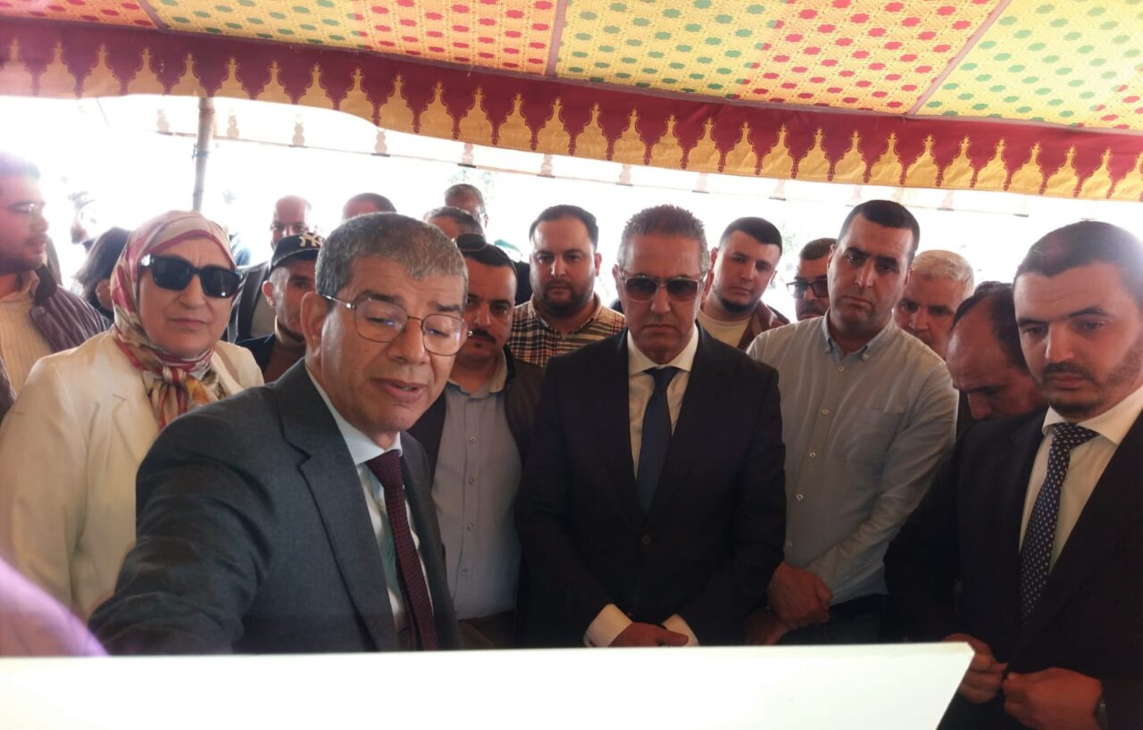 جماعة اكزناية تعزز أسطول النظافة بآليات جديدة، وتخصص مليون درهم لتهيئة المرافق الصحية بالغابة الدبلوماسية. 4 1000498000