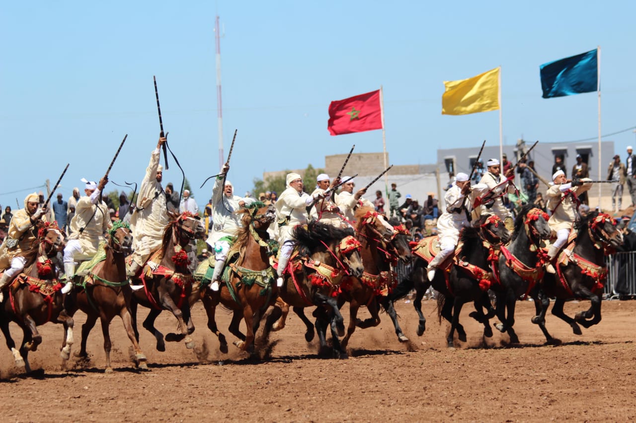 أقرمود تسدل الستار على مهرجان التبوريدة في أجواء جماهيرية حاشدة. 2 1000499402