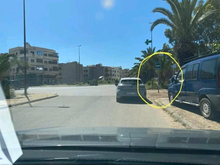 استياء ببنسليمان من مواقع وقوف حافلات النقل العمومي.. ومطالب بمراجعة محطات وُضعت قرب المنعرجات 4 1000500304