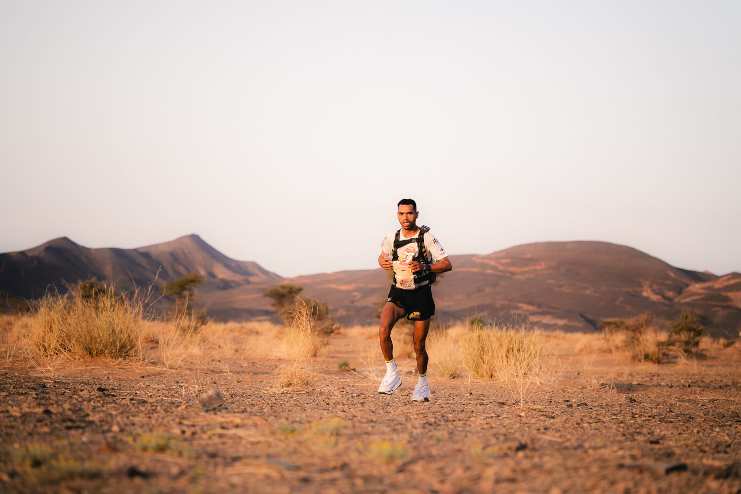 ماراطون الرمال: خبرة المرابطي تحسم المرحلة الثانية! 1 IMG 20260406 WA0051