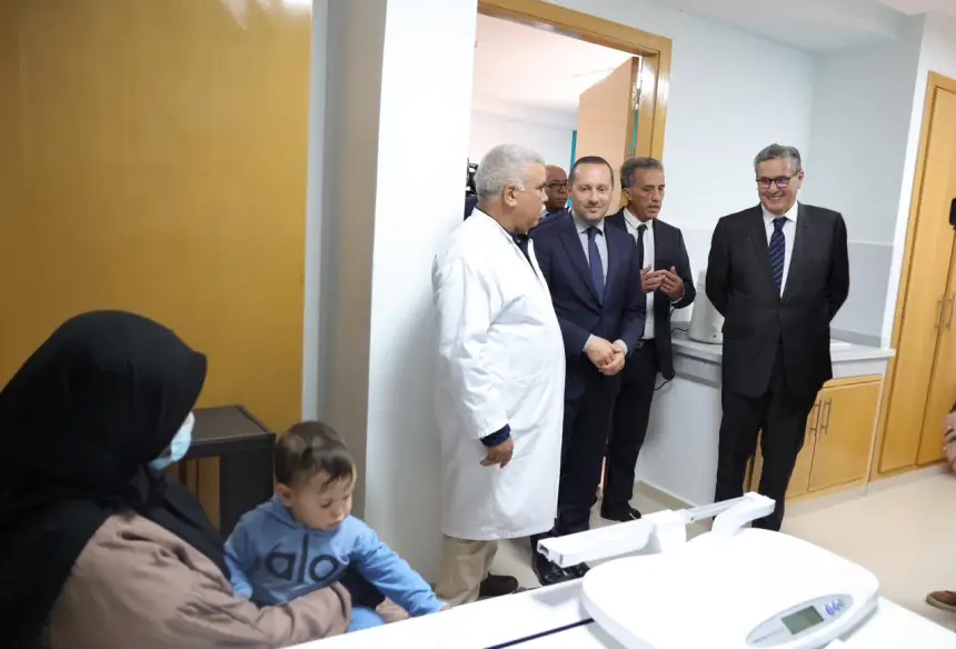 مركز صحي… هل ينجح أخنوش في كسب رهان الثقة قبل رهان الأرقام؟ 1 akhennouch050426 1775391055